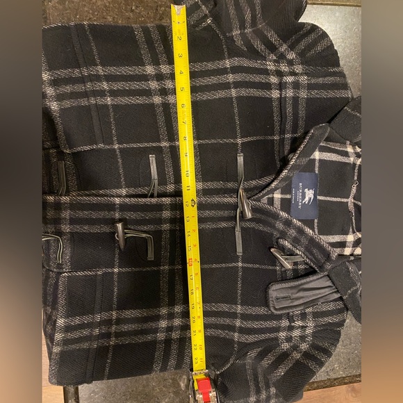 Vintage 2000 Burberry Ladies Black/taupe plaid wool coat - Picture 4 of 4